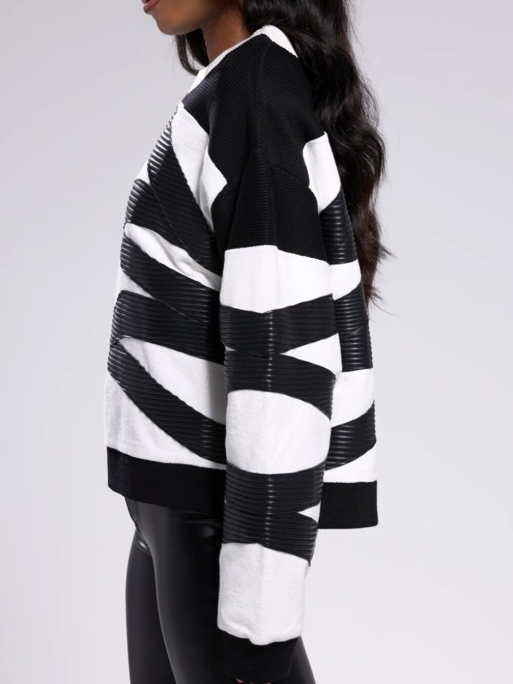 Akira Crossing Lines Mixed Media Sweater Sweatshirt - Picture 3 of 3